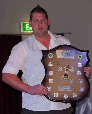 Country_Cup_Winners_2012_LV-1_Cpt_Steve_Halliday.jpg